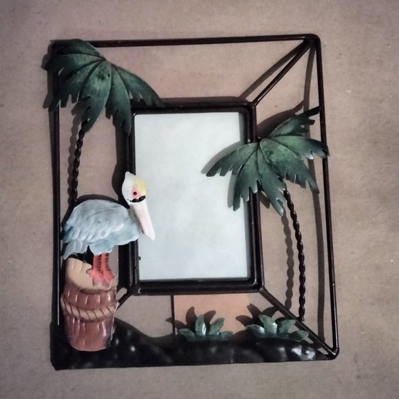 2 BEACHCOMBERS COASTAL LIFE Metal Frames DECOR WITH Tropical Flamingo Palm Trees - Picture 7 of 14